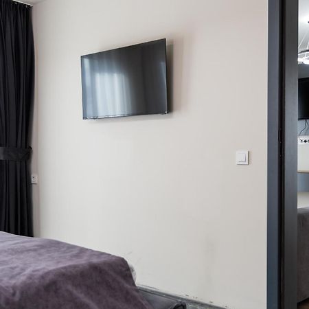 Vetus Hotel Pristina Esterno foto