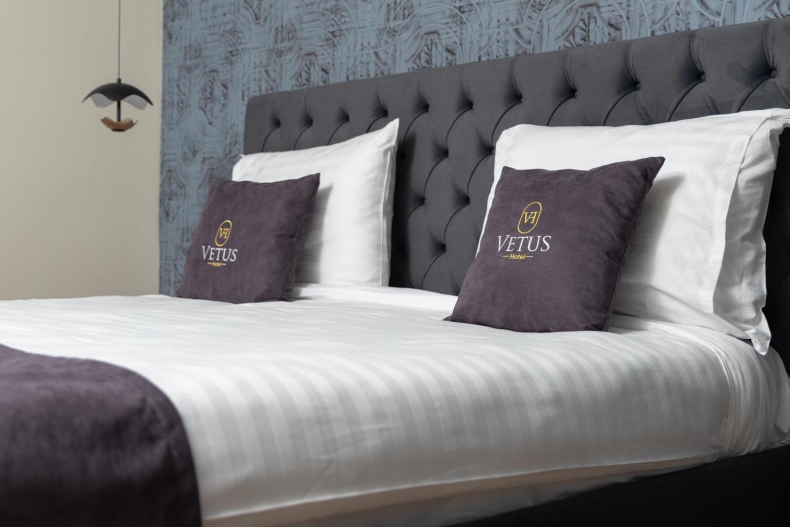 Vetus Hotel Pristina Esterno foto