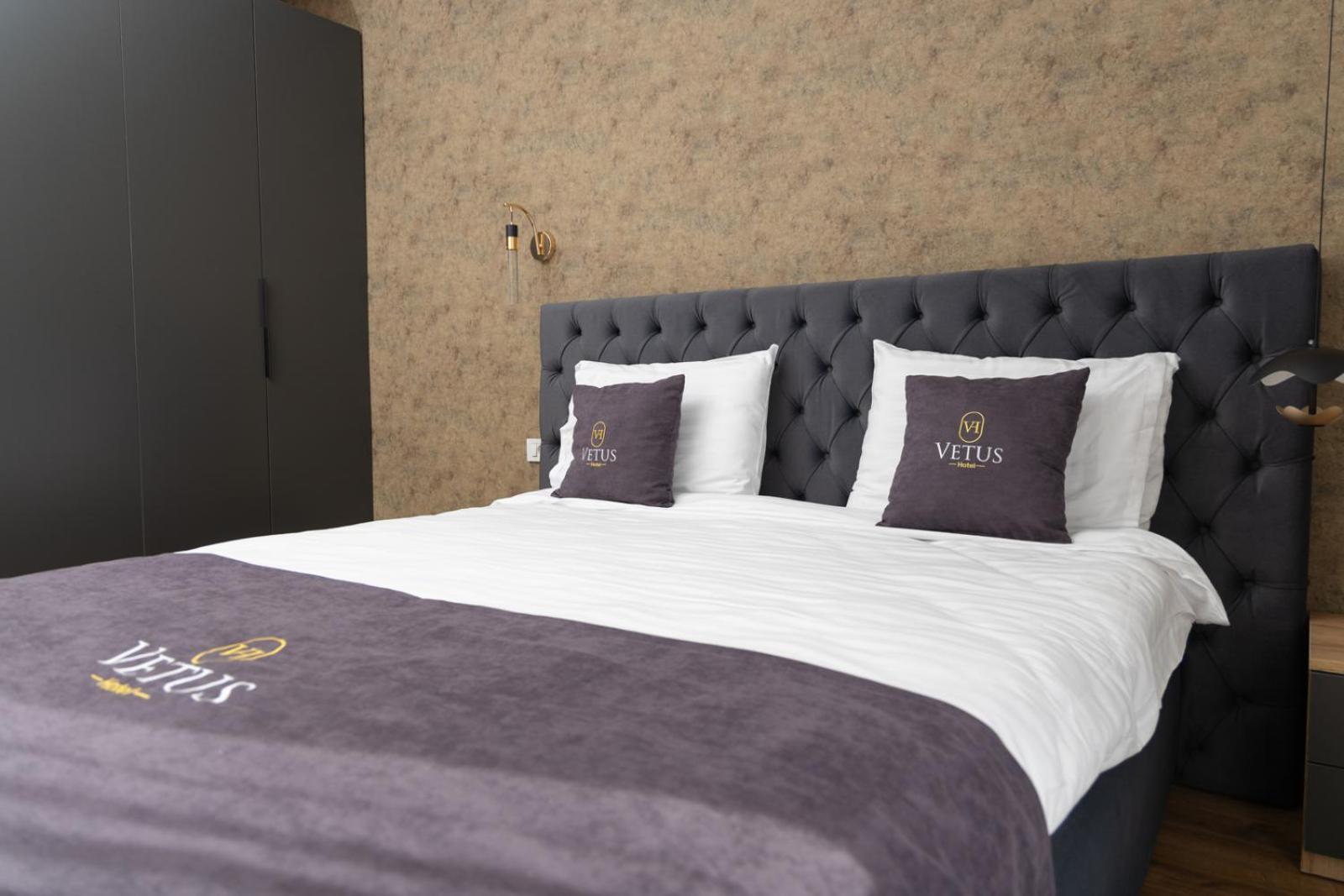 Vetus Hotel Pristina Esterno foto