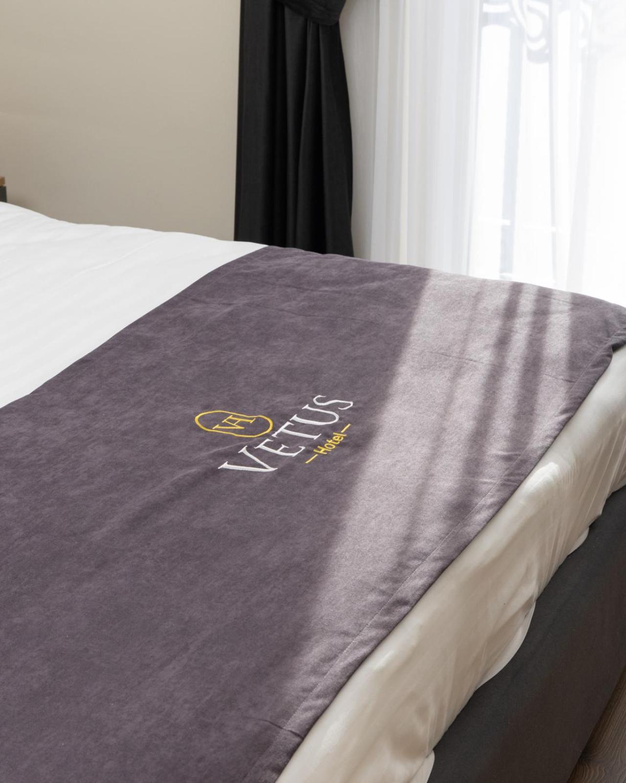 Vetus Hotel Pristina Esterno foto