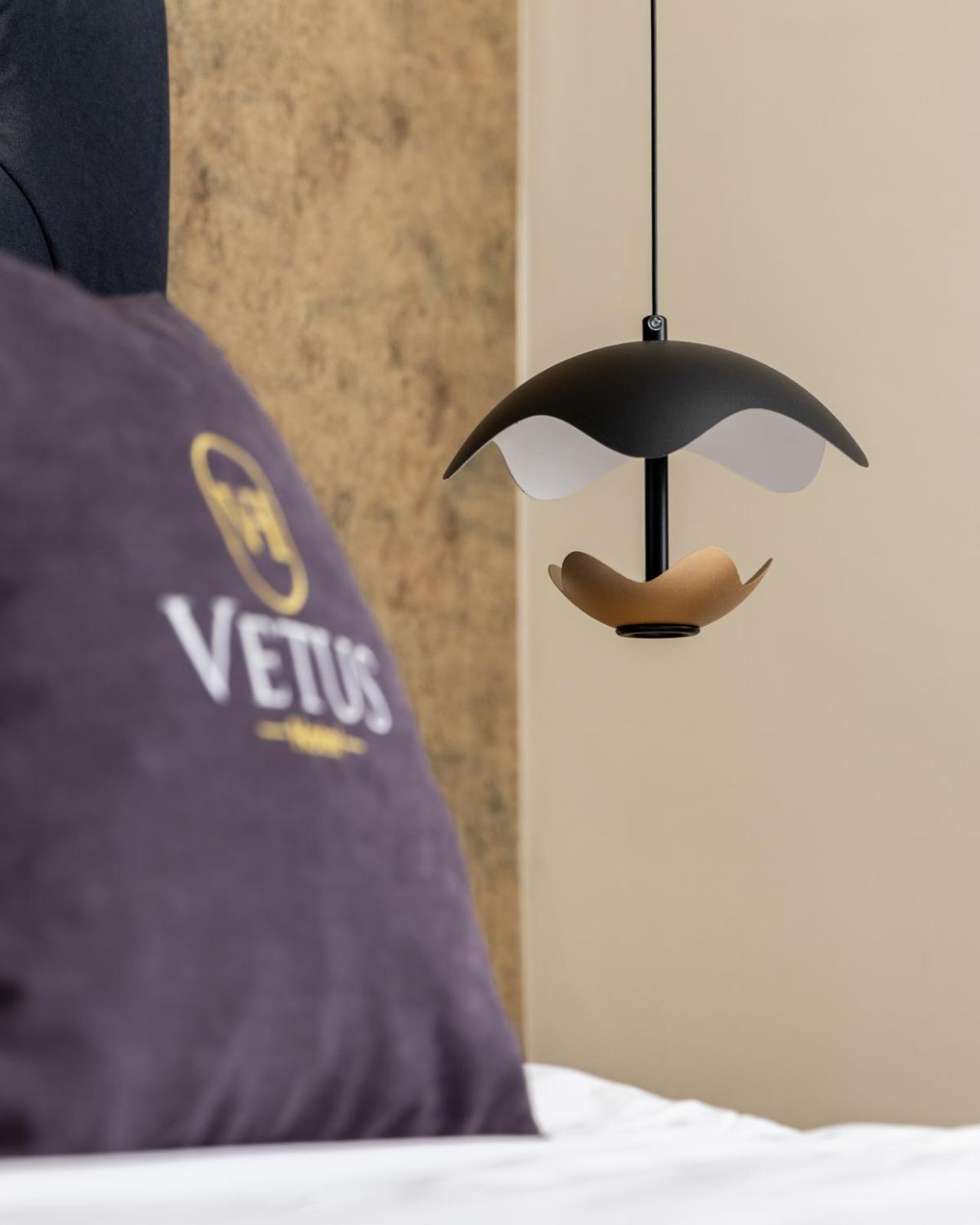 Vetus Hotel Pristina Esterno foto