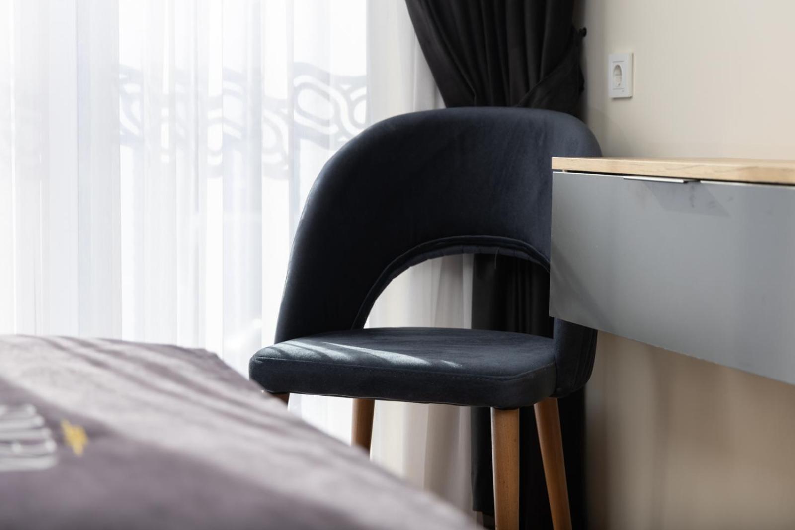 Vetus Hotel Pristina Esterno foto