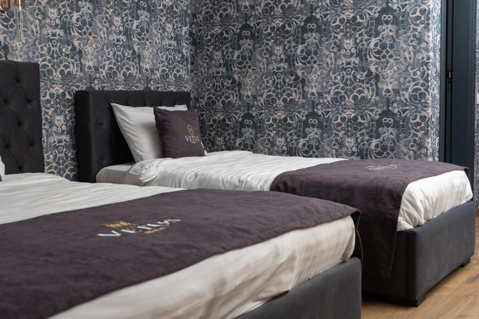 Vetus Hotel Pristina Esterno foto