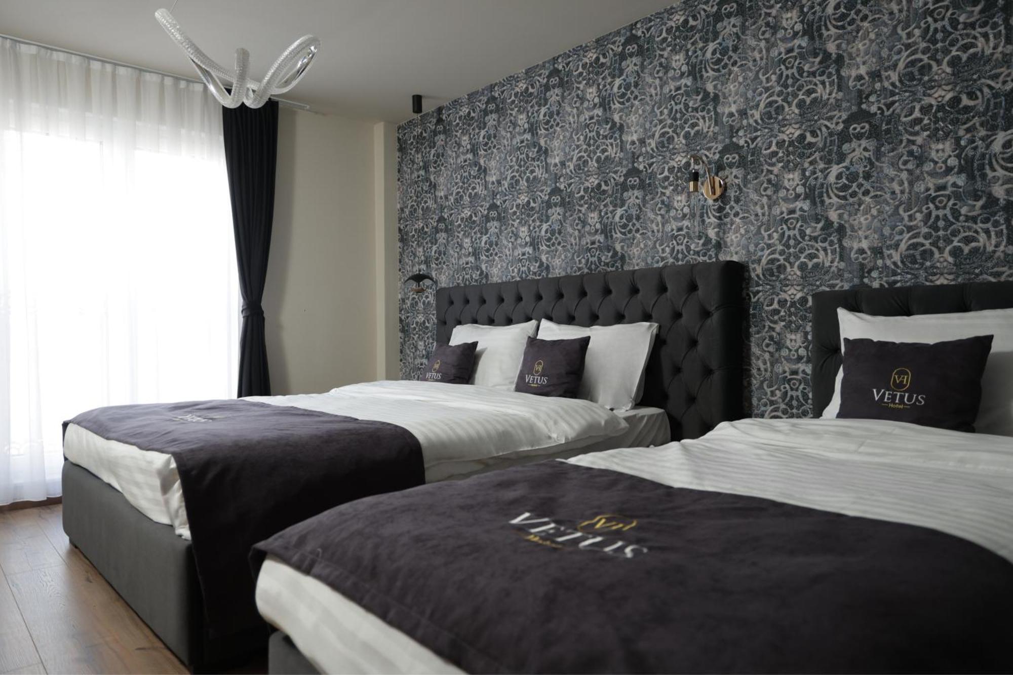 Vetus Hotel Pristina Esterno foto