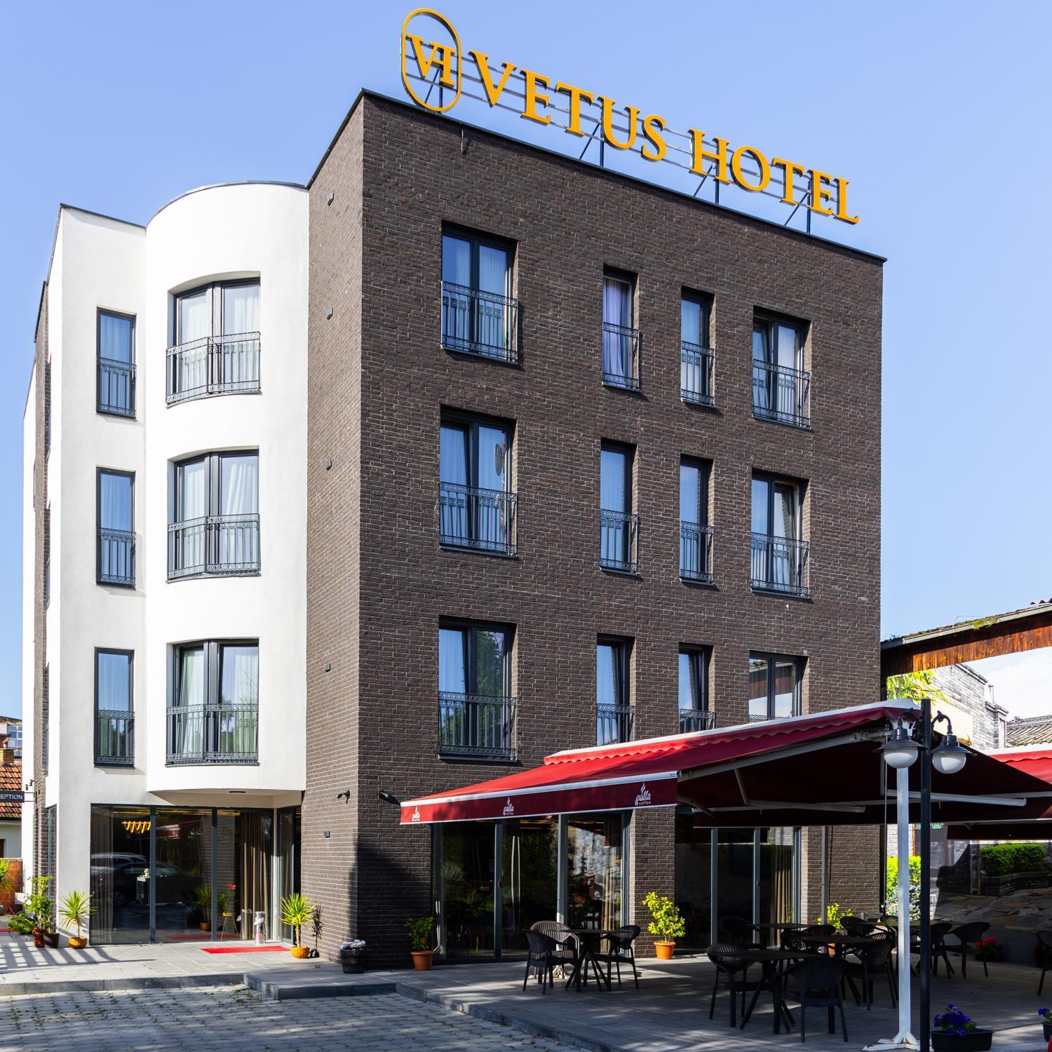 Vetus Hotel Pristina Esterno foto