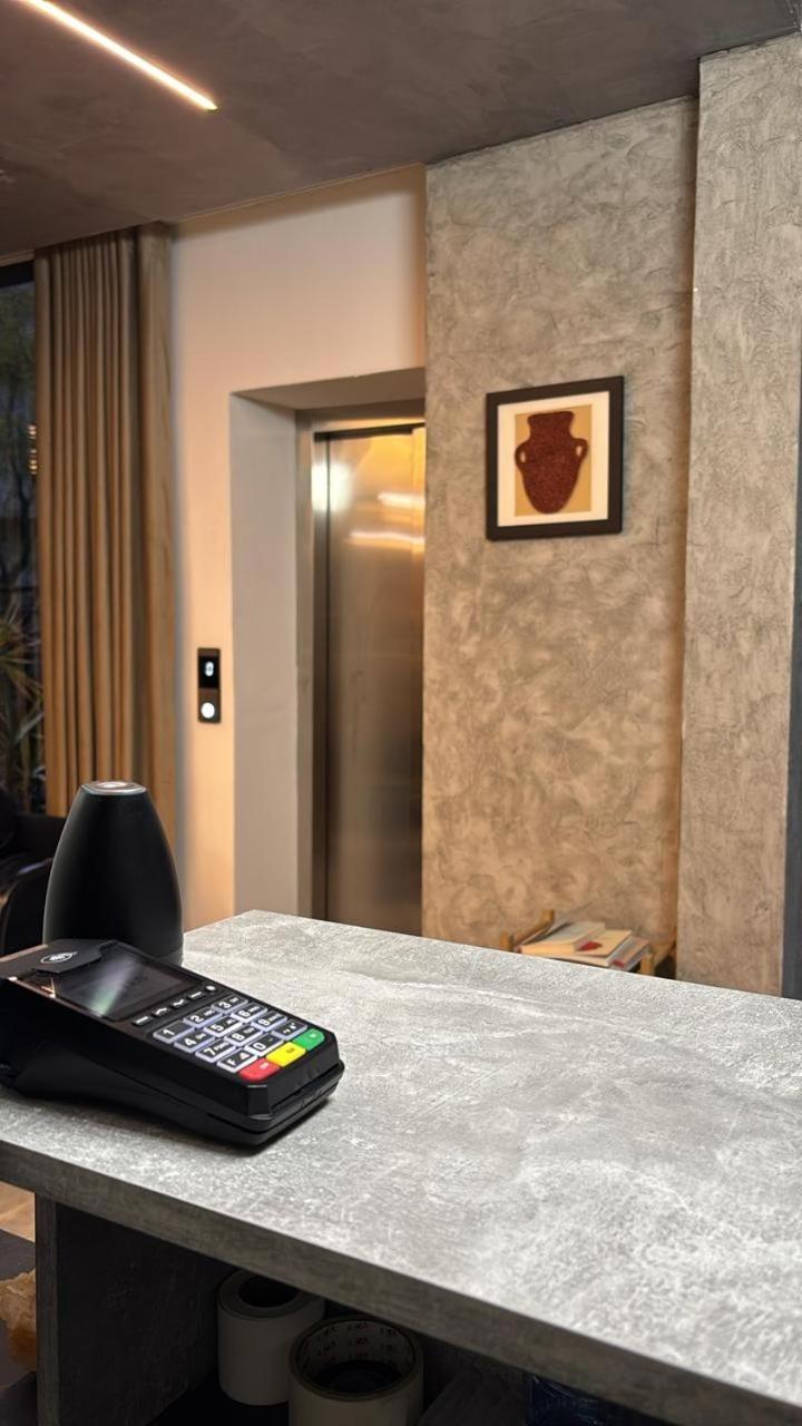 Vetus Hotel Pristina Esterno foto
